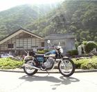 バイクより銅像のほうがきれいかもｗ